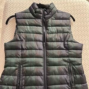 Stylish Women's Dark Green Puffer Vest